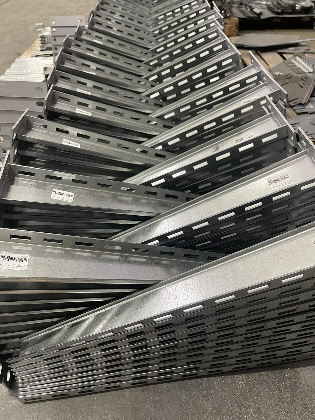 Изделия из стали 12Х18Н10Т