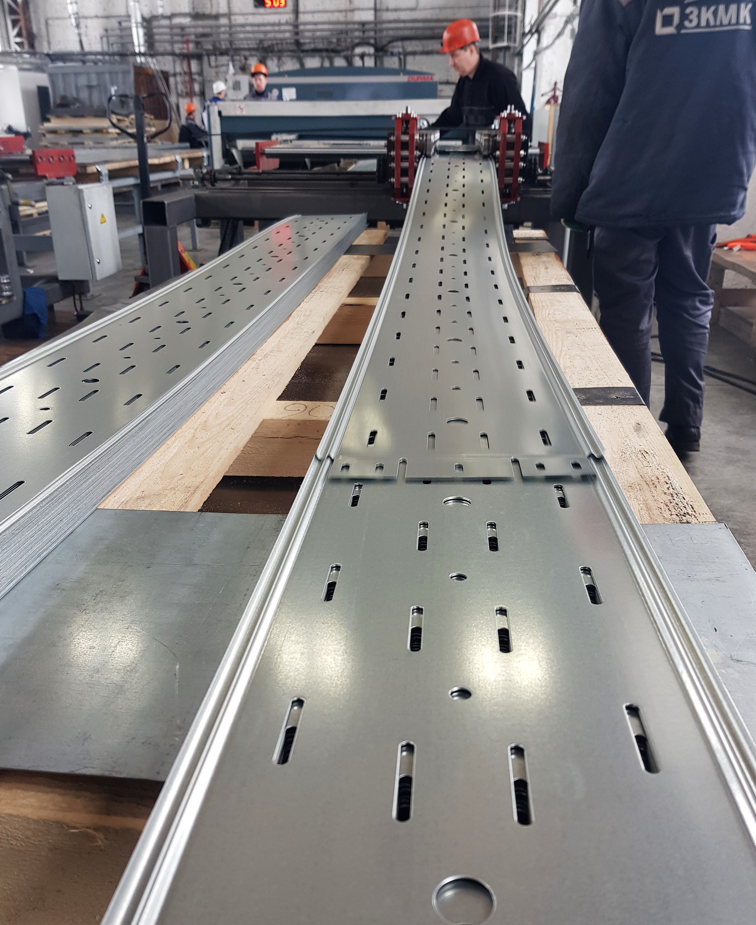 Кабельные лотки производства ЗКМК