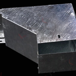 Угол UVRL - горячеоцинкованный 